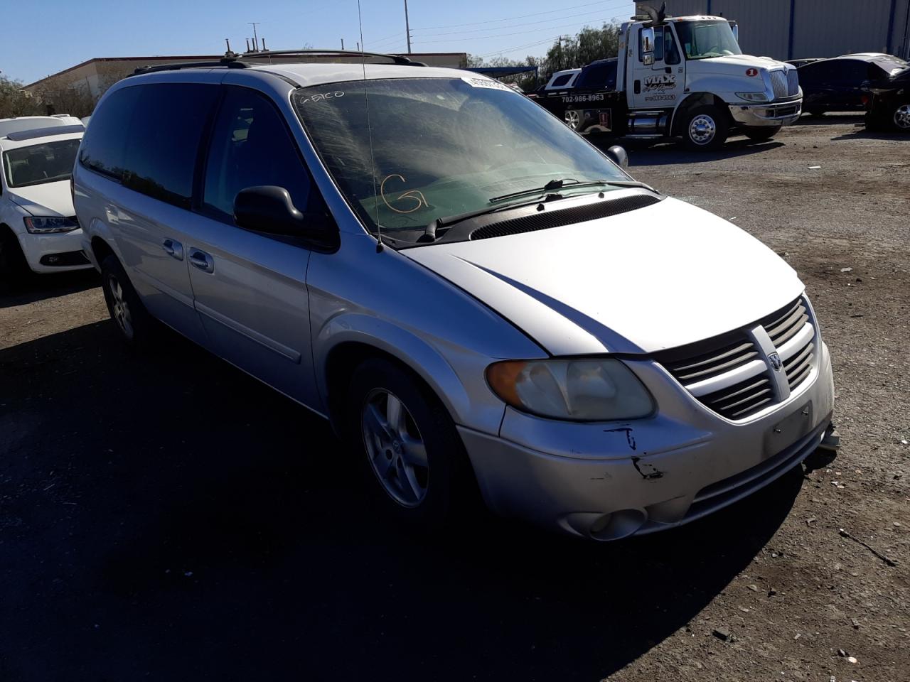 DODGE GRAND CARA 2007 with VIN 2D4GP44L17R118177 - Photo from auction