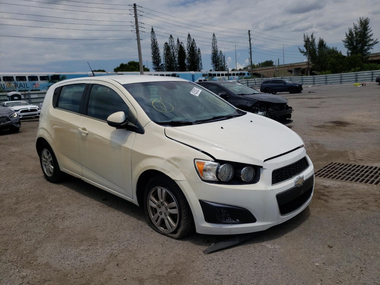 CHEVROLET SONIC LT 2013 with VIN 1G1JC6SG7D4207887 - Photo from auction