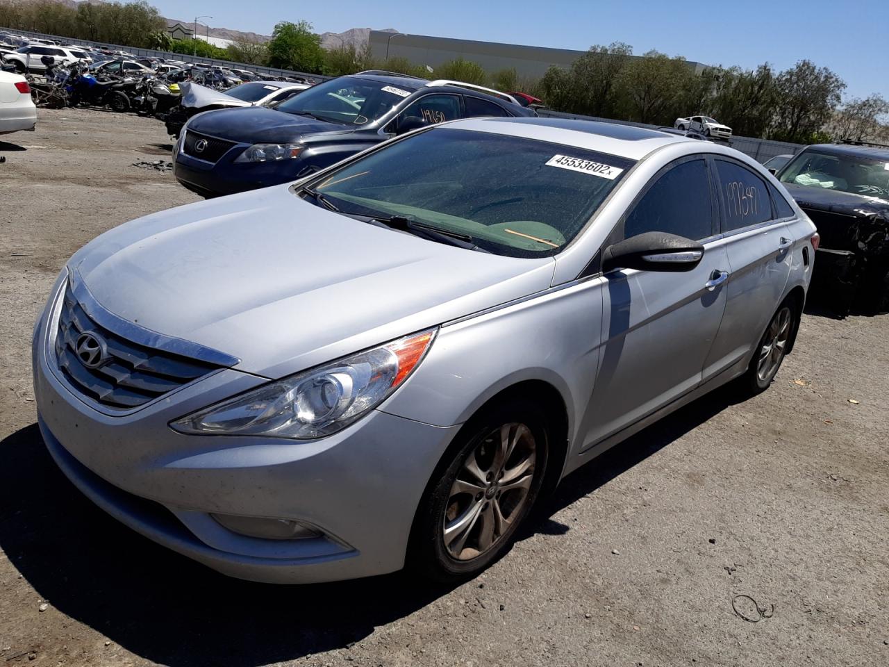 Photo 2 from auction – 2011 HYUNDAI SONATA SE with VIN 5NPEC4AC0BH137927