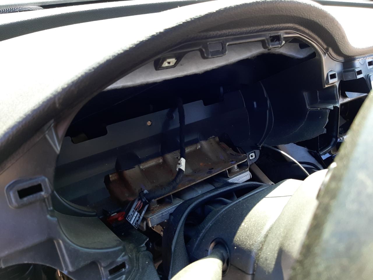 Photo 8 from auction – 2015 CHRYSLER 200 S with VIN 1C3CCCBG2FN557248