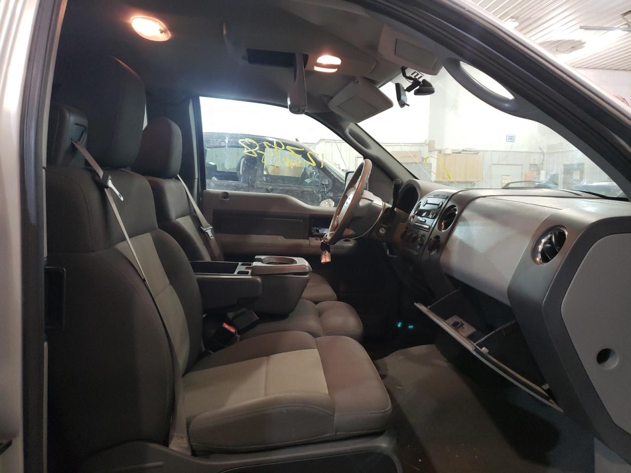 Photo 5 from auction – 2006 FORD F150 with VIN 1FTPX145X6FA48892
