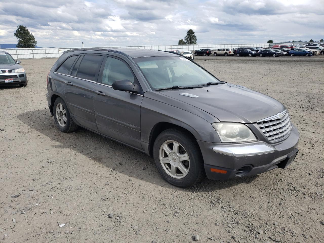 CHRYSLER PACIFICA 2004 with VIN 2C4GM68404R551215 - Photo from auction