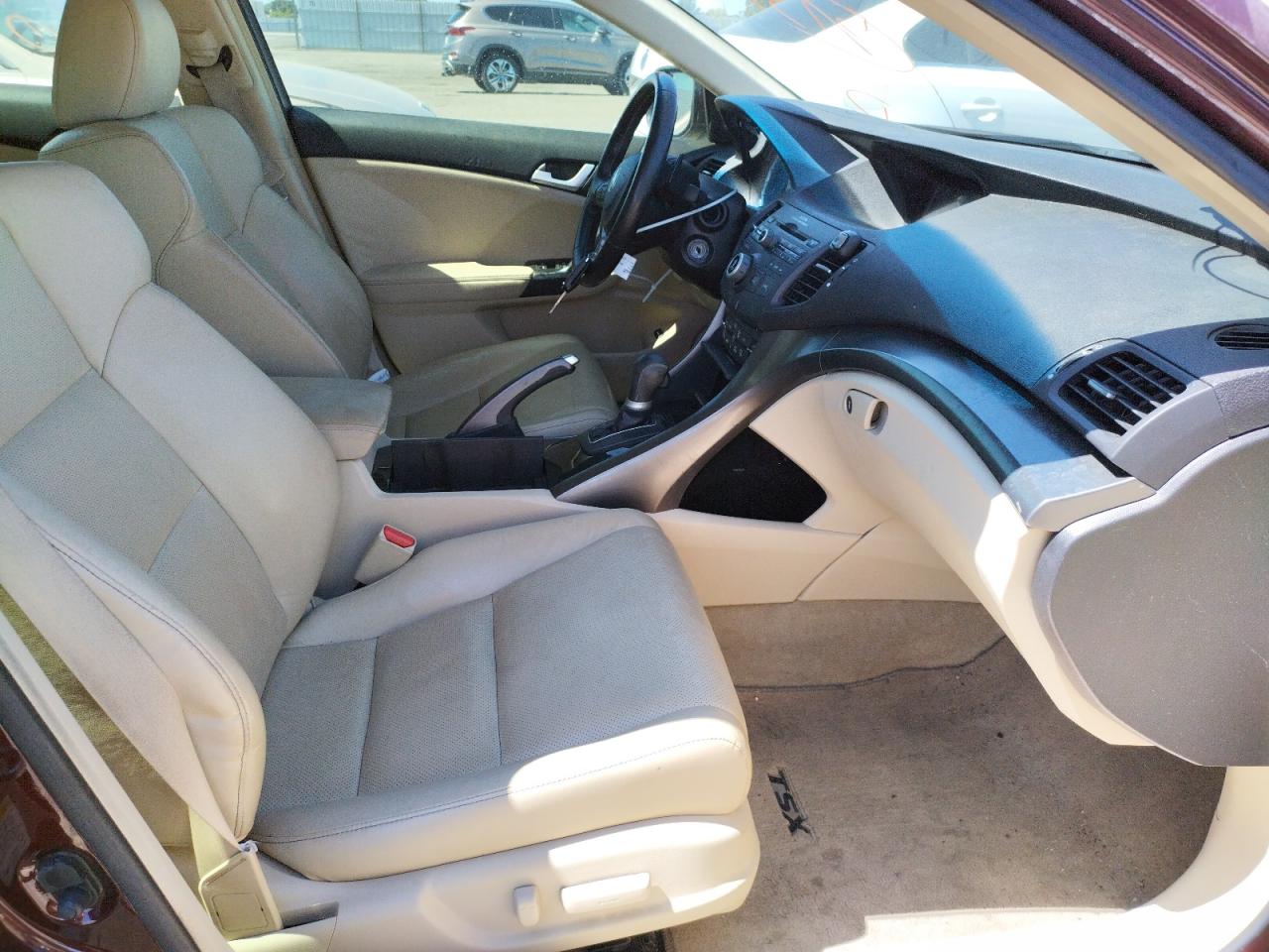 Photo 5 from auction – 2012 ACURA TSX with VIN JH4CU2F44CC020101
