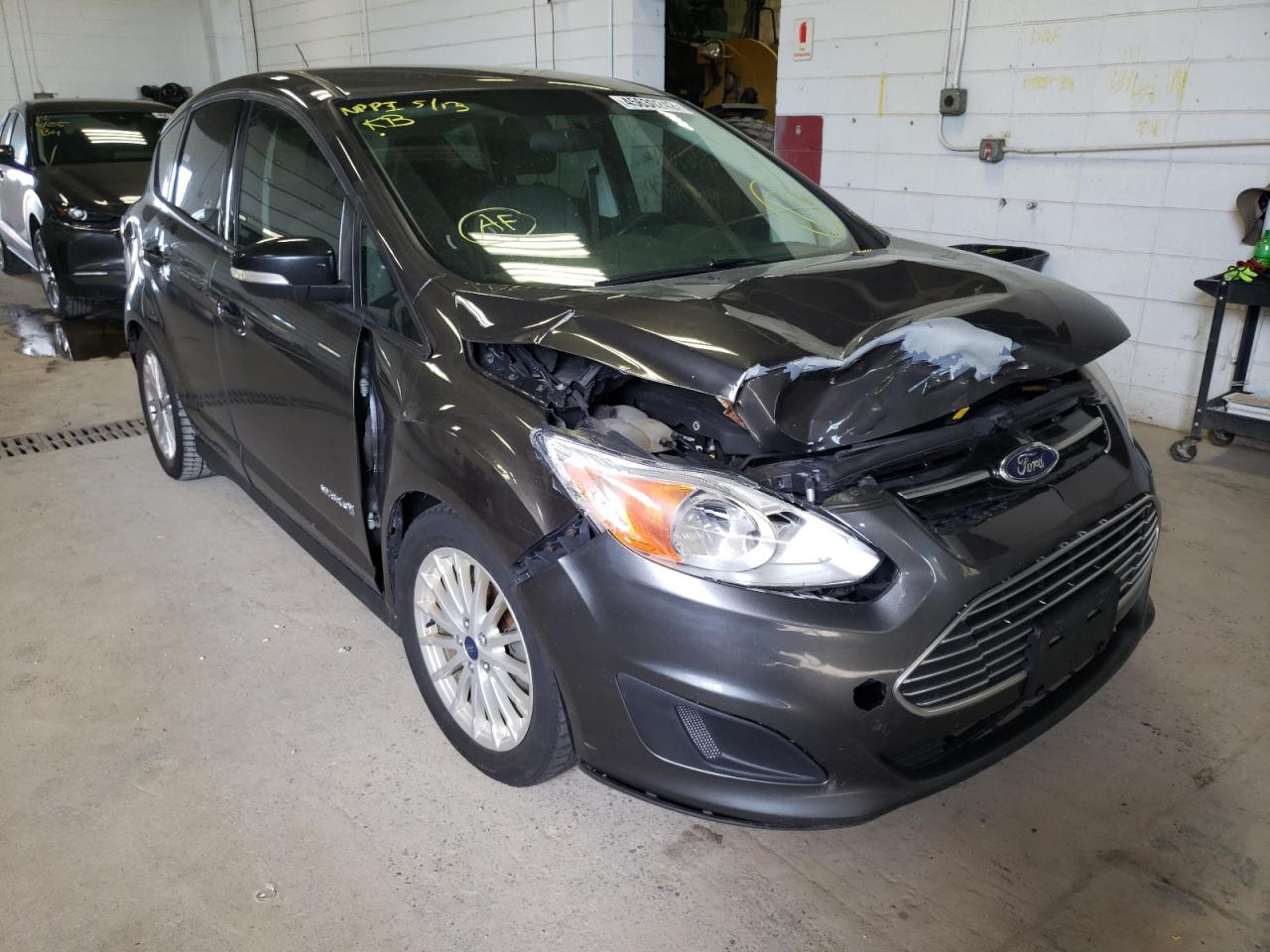 FORD C-MAX SE 2015 مع رقم تعريف المركبة 1FADP5AU0FL124889 - صورة من المزاد