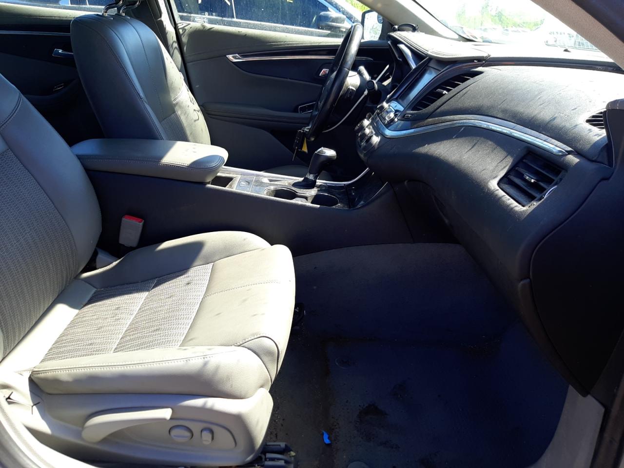 Photo 5 from auction – 2017 CHEVROLET IMPALA LT with VIN 1G1105SA6HU163448