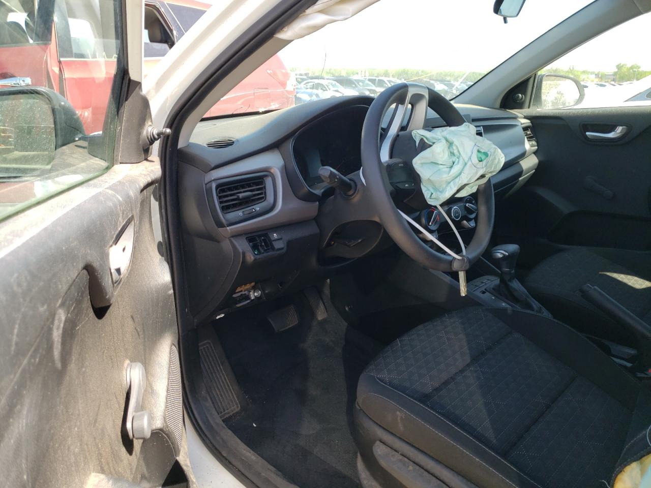 Photo 9 from auction – 2018 KIA RIO LX with VIN 3KPA24AB4JE079221