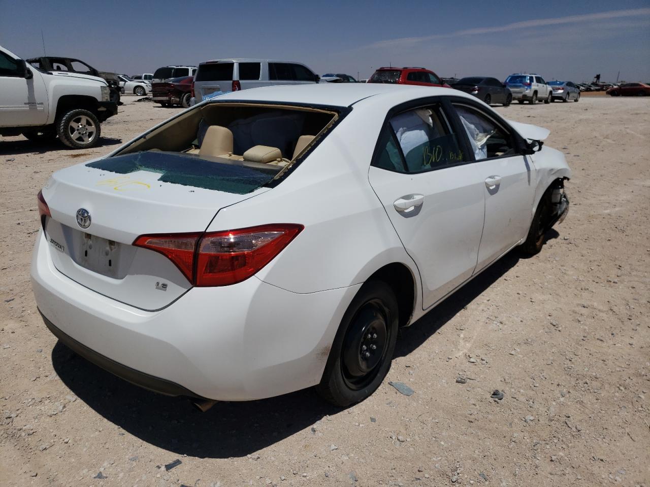 Photo 4 from auction – 2018 TOYOTA COROLLA L with VIN 5YFBURHEXJP749493