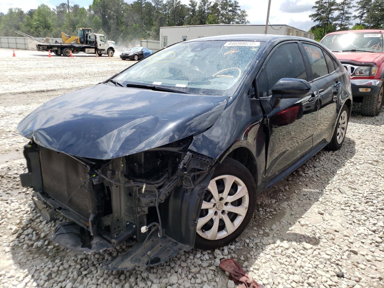Photo 2 from auction – 2020 TOYOTA COROLLA LE with VIN JTDEPRAE7LJ028604