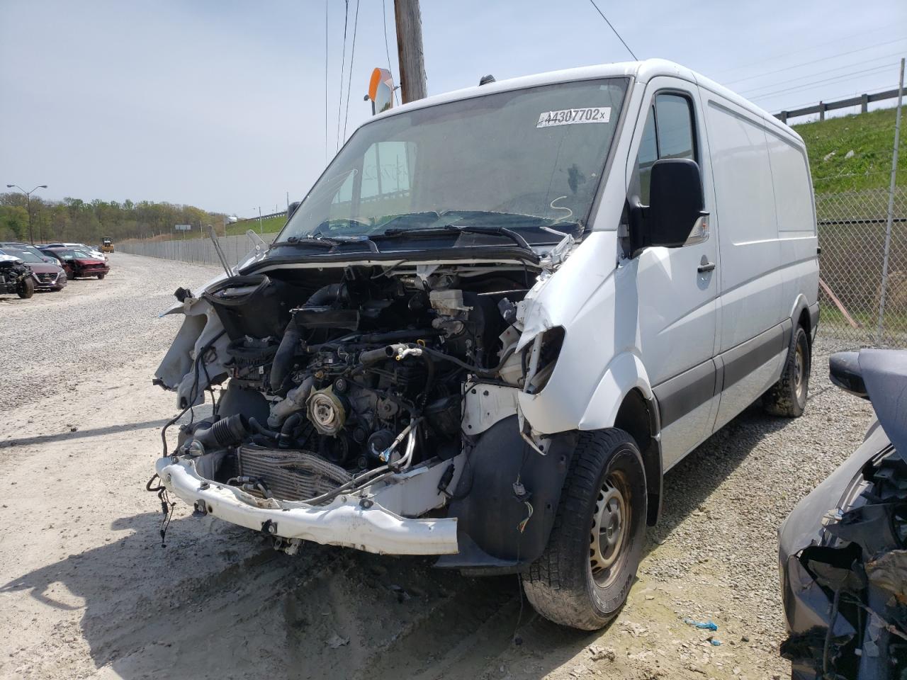 Photo 2 from auction – 2016 MERCEDES-BENZ SPRINTER 2 with VIN WD3PE7DD1GP350187