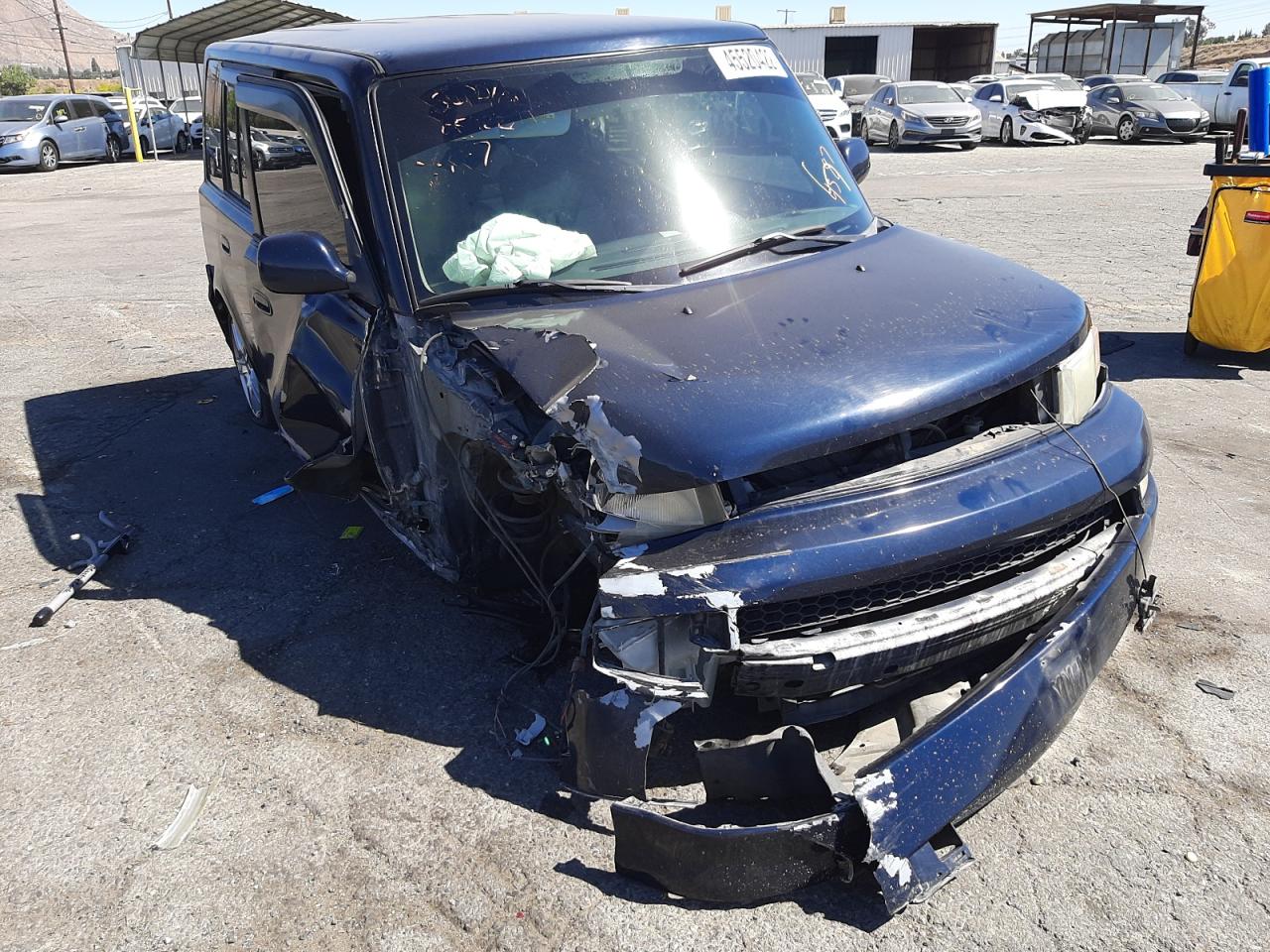 Photo 9 from auction – 2004 TOYOTA SCION XB with VIN JTLKT324940154587