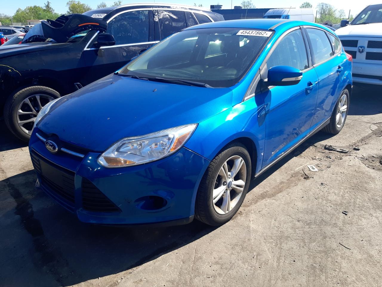 Photo 2 from auction – 2014 FORD FOCUS SE with VIN 1FADP3K25EL270205