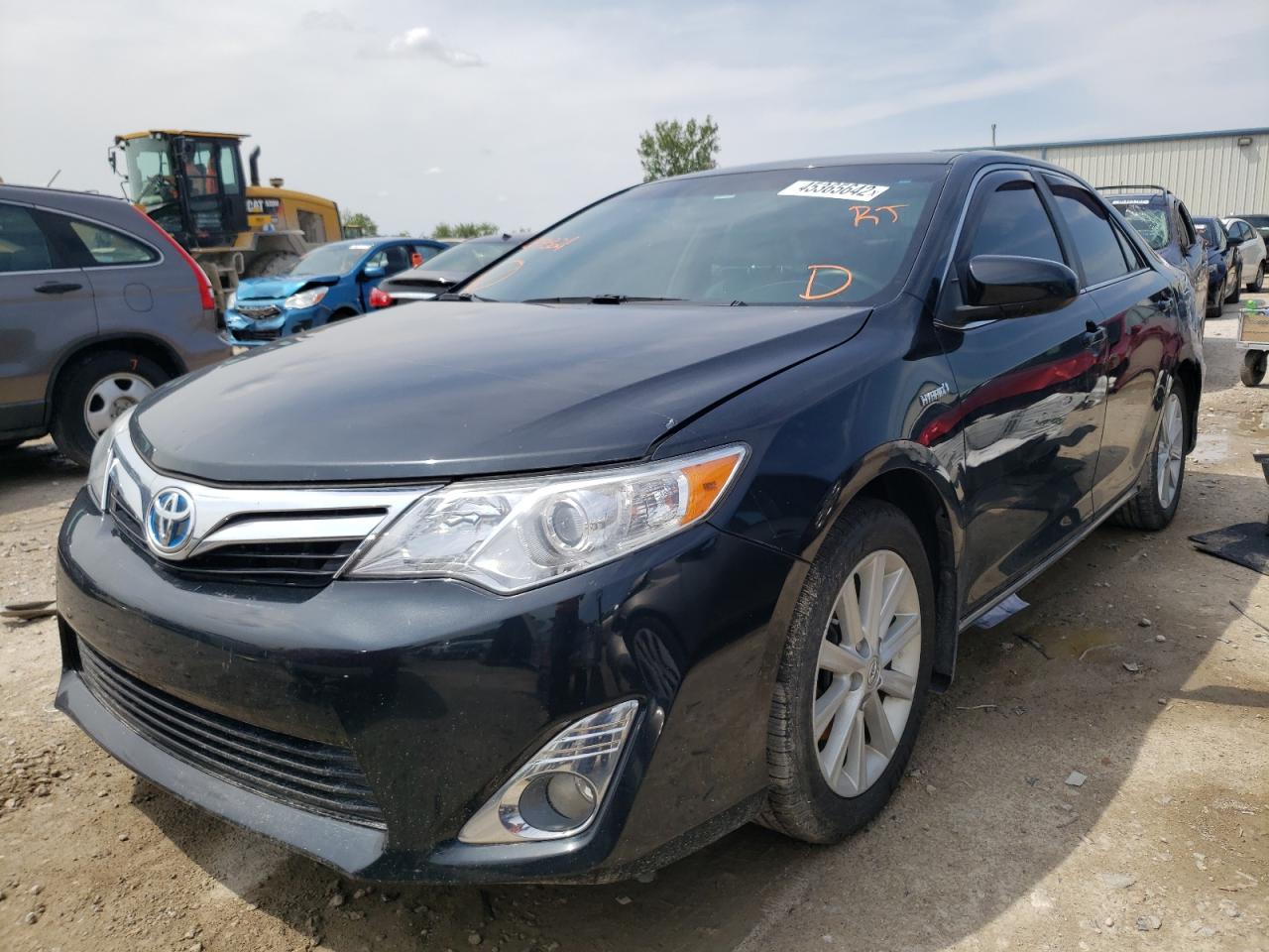 Photo 2 from auction – 2012 TOYOTA CAMRY HYBR with VIN 4T1BD1FK4CU049321