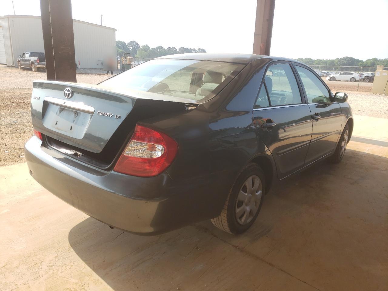 Photo 4 from auction – 2003 TOYOTA CAMRY LE with VIN 4T1BE32KX3U710249