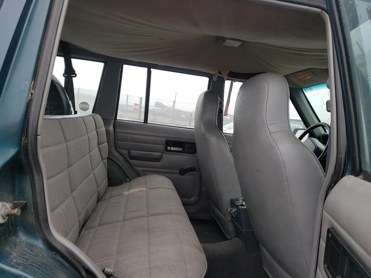 Photo 6 from auction – 1996 JEEP CHEROKEE S with VIN 1J4FJ28S5TL285283