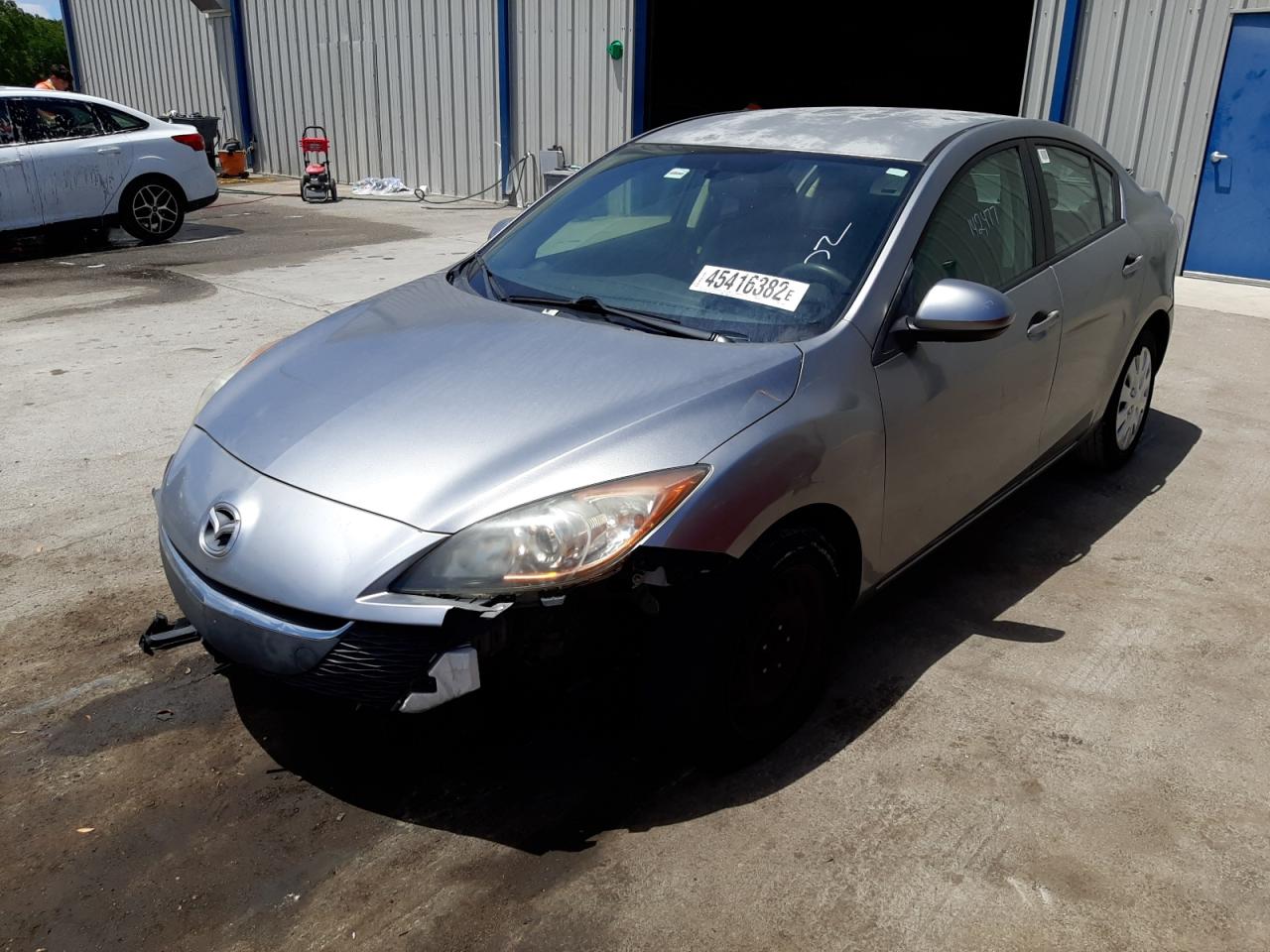 Photo 2 from auction – 2010 MAZDA 3 I with VIN JM1BL1SF4A1226464