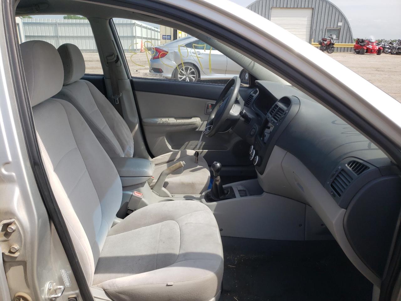 Photo 5 from auction – 2008 KIA SPECTRA EX with VIN KNAFE121485559604