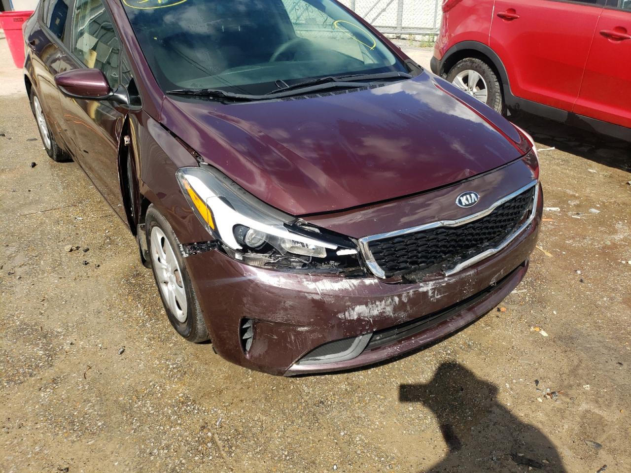 Photo 9 from auction – 2017 KIA FORTE LX with VIN 3KPFK4A71HE027217
