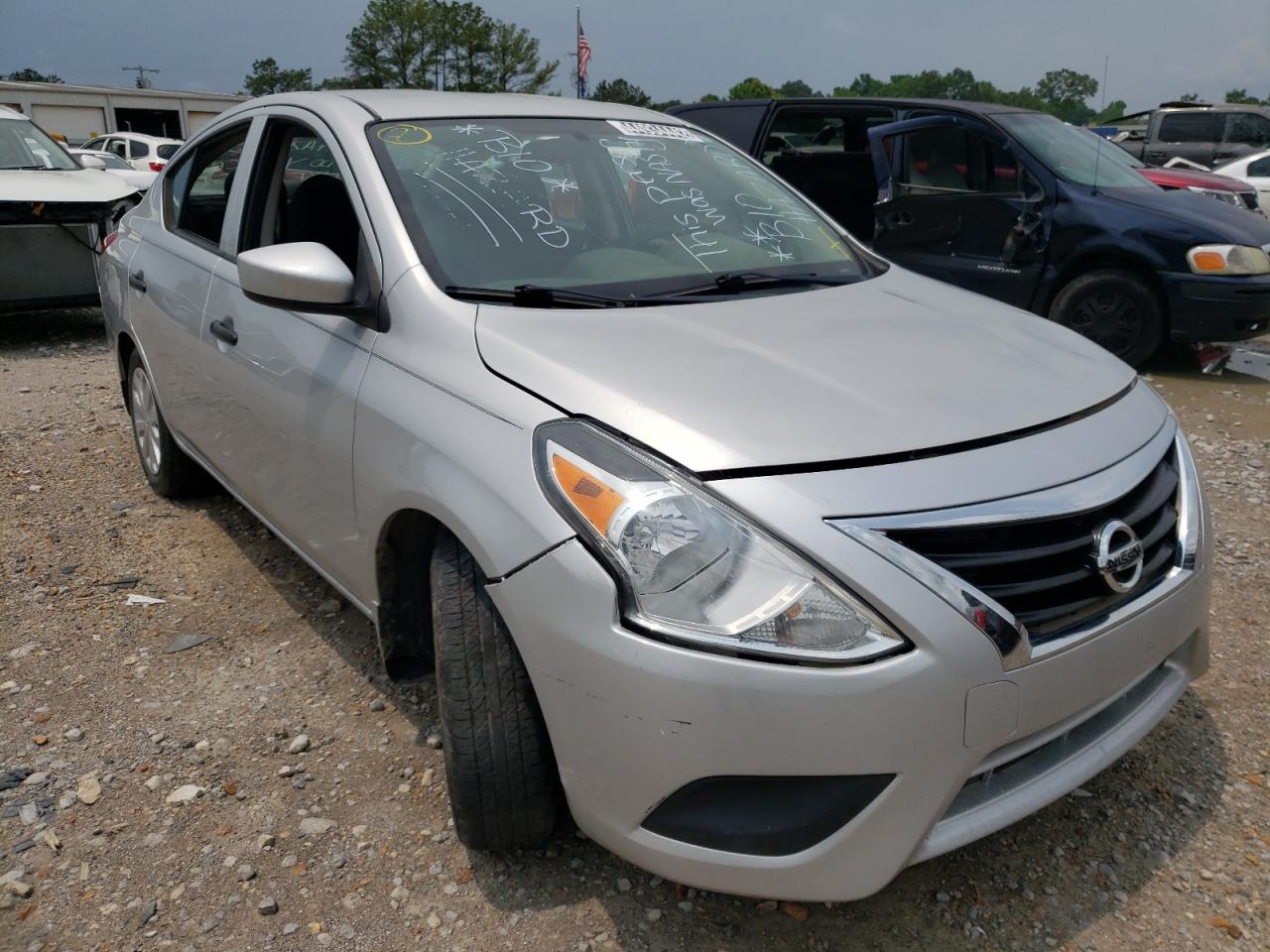 NISSAN VERSA S 2016 with VIN 3N1CN7AP8GL888595 - Photo from auction