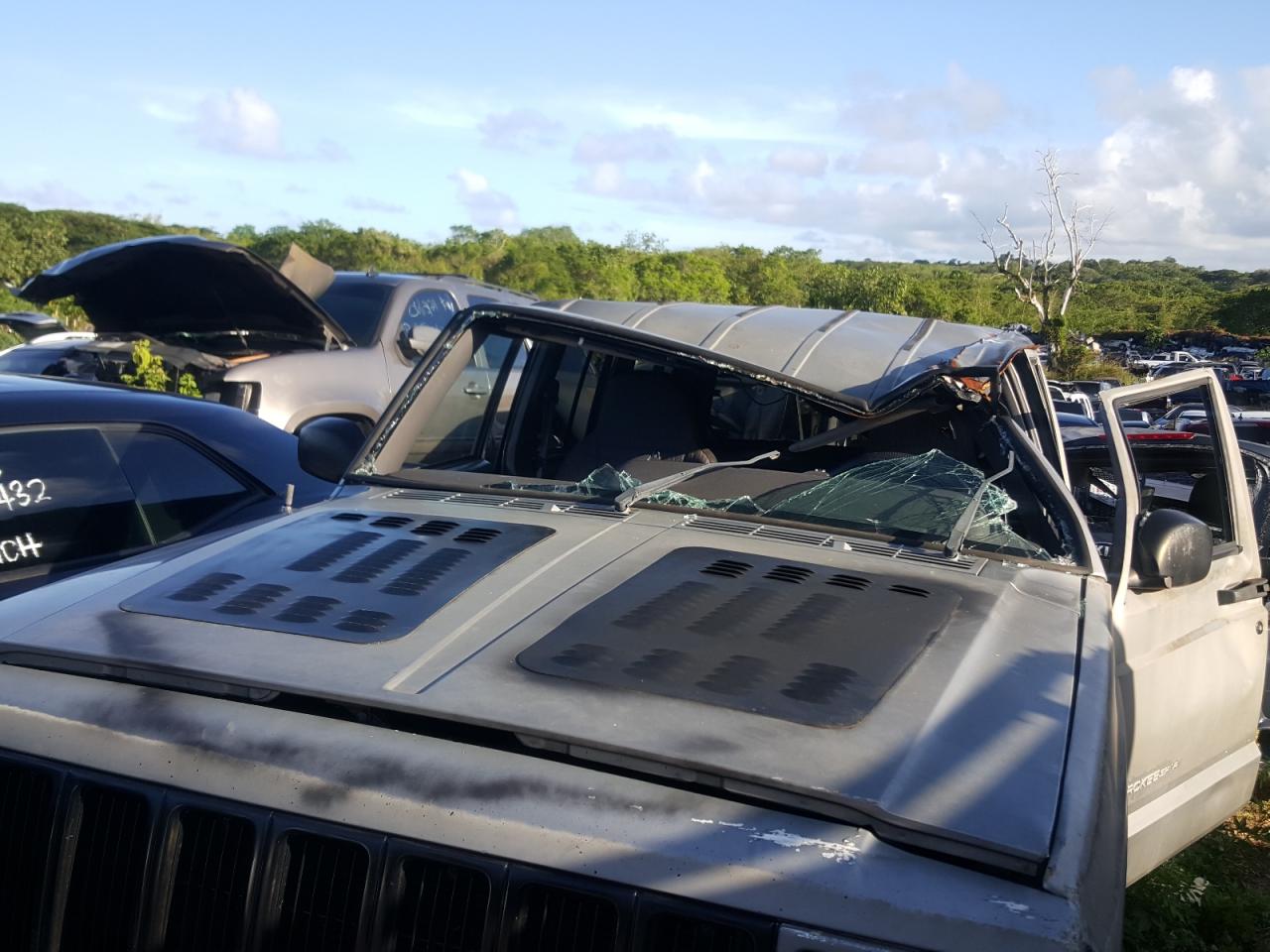 Photo 9 from auction – 2000 JEEP CHEROKEE S with VIN 1J4FF48S2YL167180