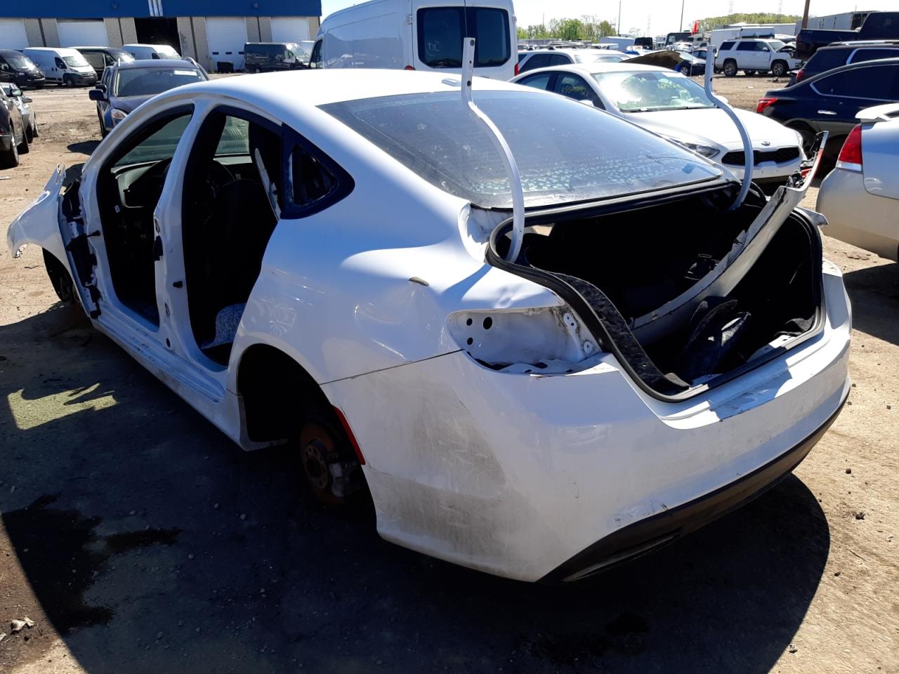 Photo 3 from auction – 2015 CHRYSLER 200 S with VIN 1C3CCCBG2FN557248