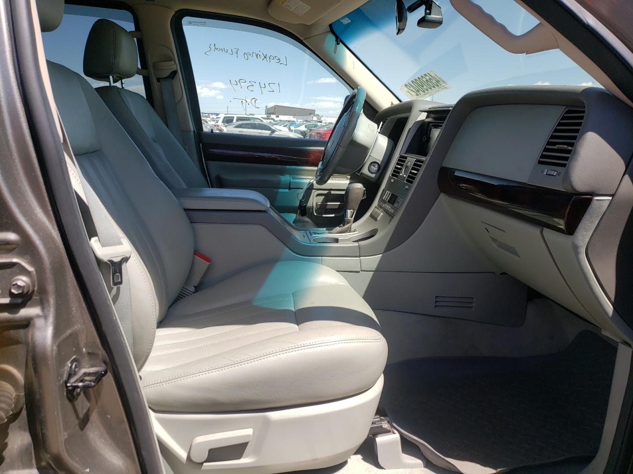 Photo 5 from auction – 2003 LINCOLN AVIATOR with VIN 5LMEU78H53ZJ38414