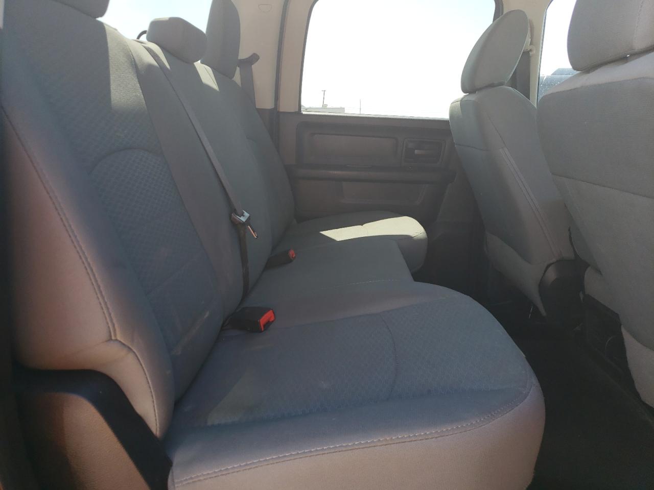 Photo 6 from auction – 2016 RAM 3500 ST with VIN 3C63RRGL1GG263795