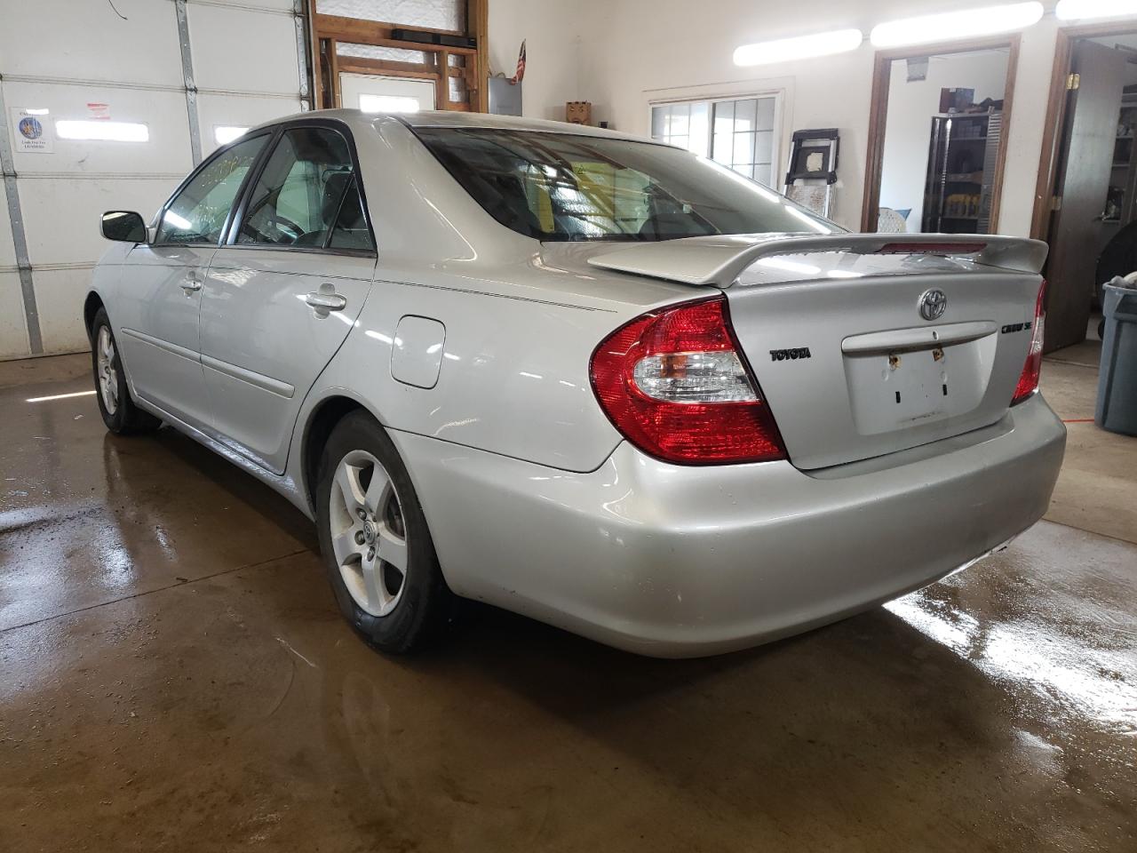 Photo 3 from auction – 2002 TOYOTA CAMRY LE with VIN 4T1BE32K62U091860