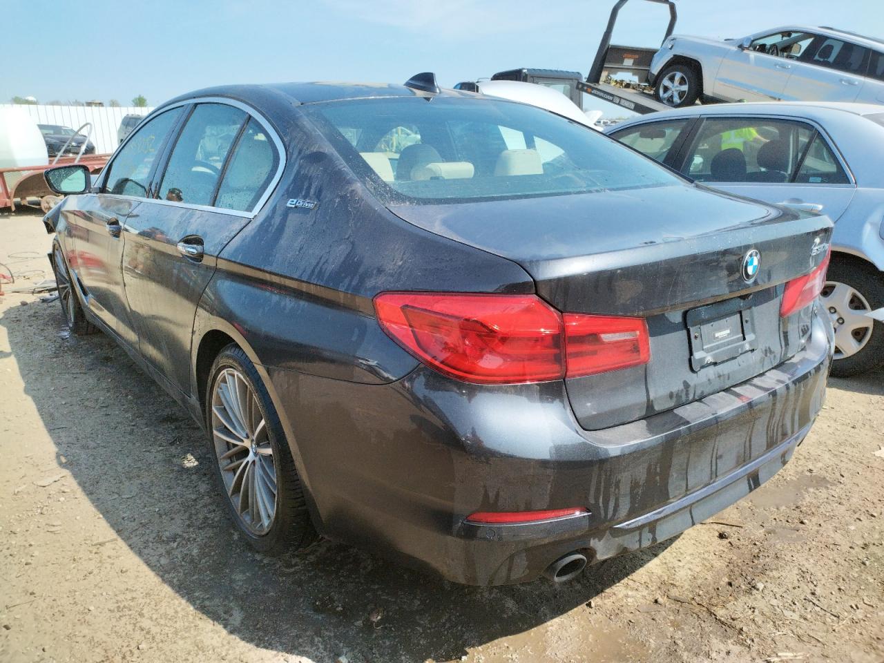 Photo 3 from auction – 2018 BMW 530XE with VIN WBAJB1C50JB085372