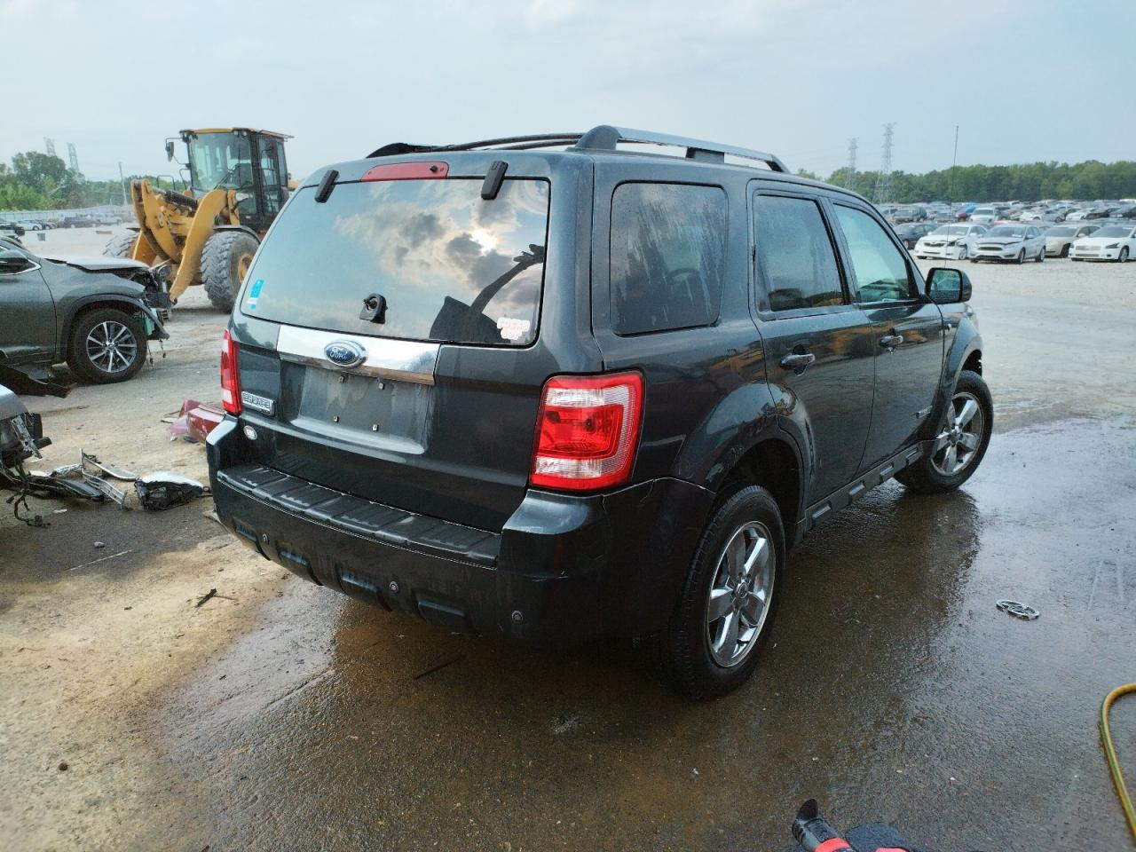 Photo 4 from auction – 2008 FORD ESCAPE LIM with VIN 1FMCU04198KB24803