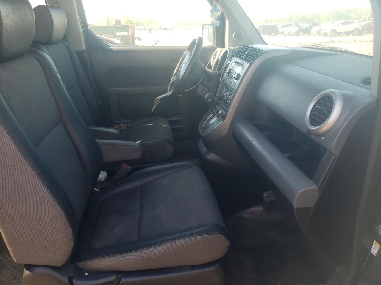Photo 5 from auction – 2006 HONDA ELEMENT EX with VIN 5J6YH28796L004641