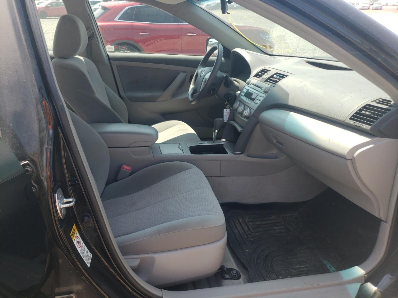Photo 5 from auction – 2011 TOYOTA CAMRY BASE with VIN 4T1BF3EK3BU211784