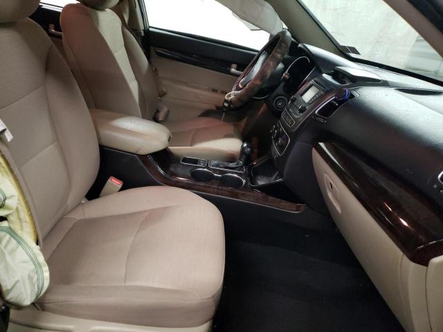 Photo 5 from auction – 2015 KIA SORENTO LX with VIN 5XYKTDA79FG644795