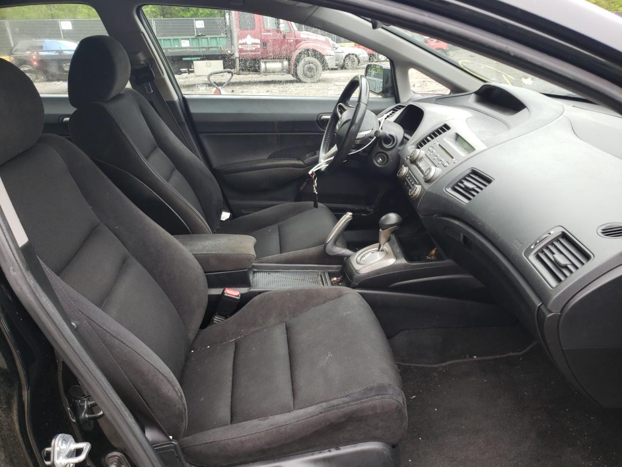 Photo 5 from auction – 2011 HONDA CIVIC LX-S with VIN 19XFA1F64BE028144