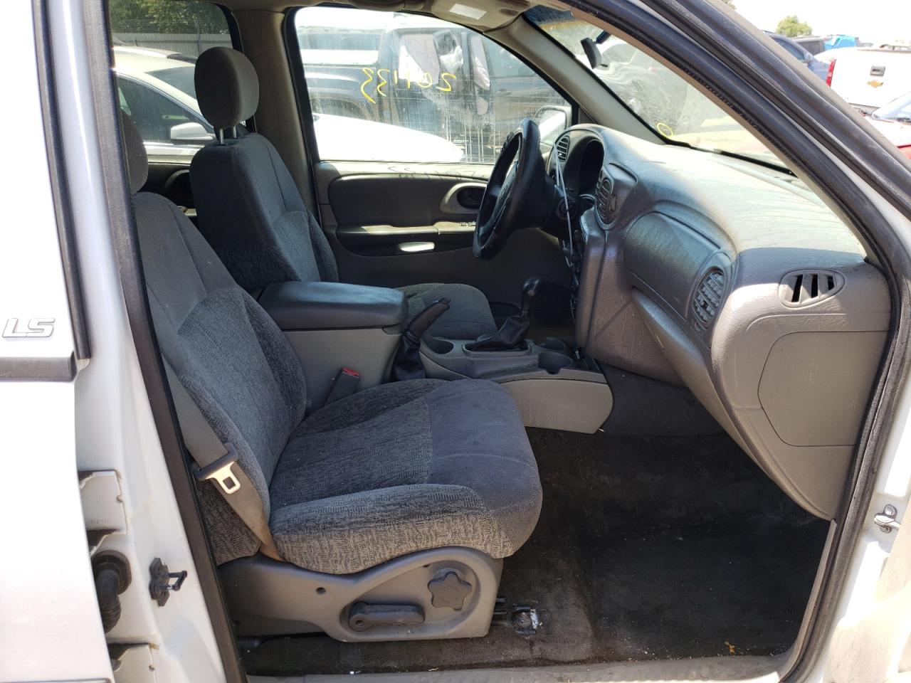 Photo 5 from auction – 2003 CHEVROLET TRAILBLAZE with VIN 1GNDS13S732265318