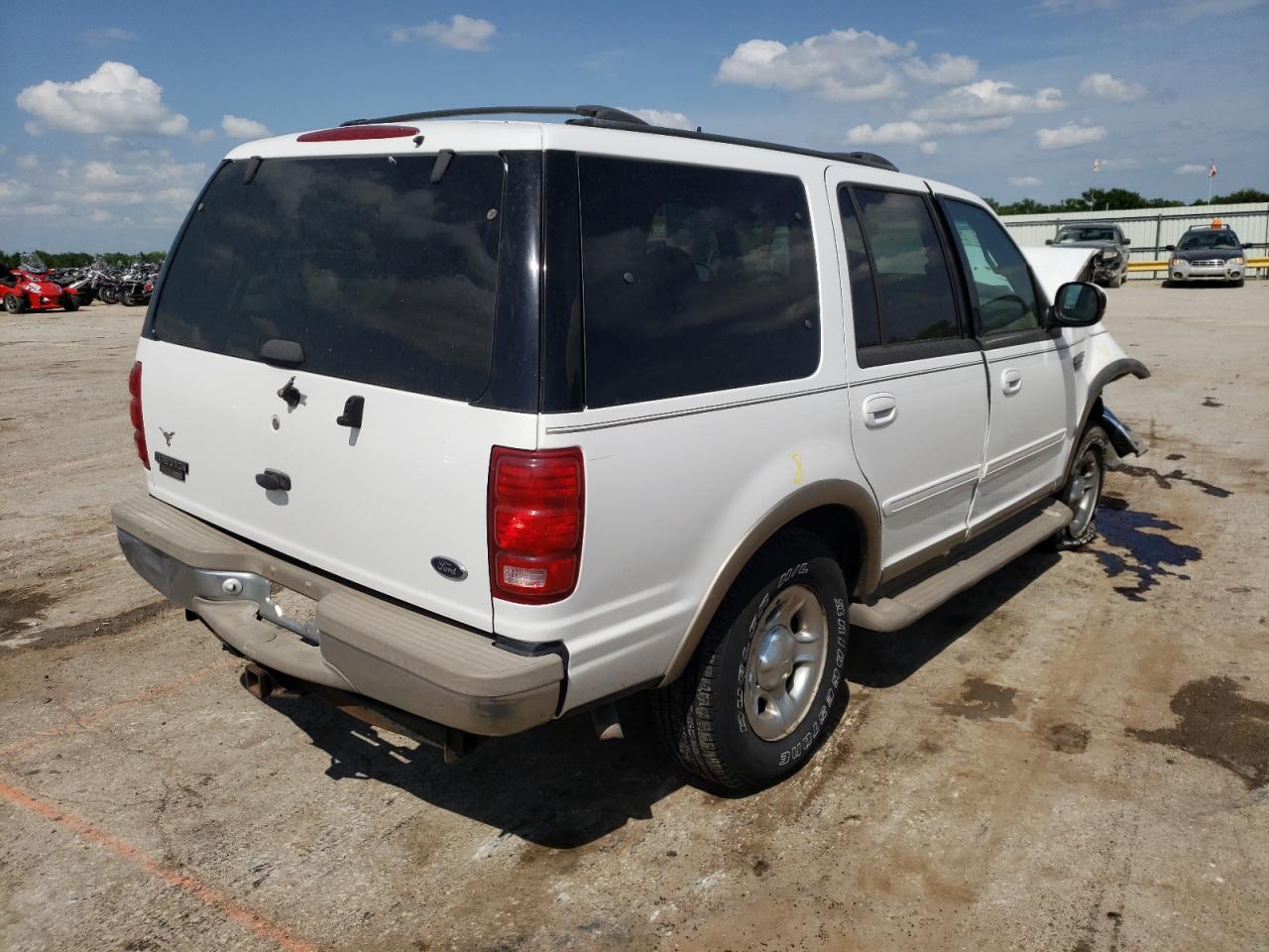 Photo 4 from auction – 2000 FORD EXPEDITION with VIN 1FMPU18L2YLA72217