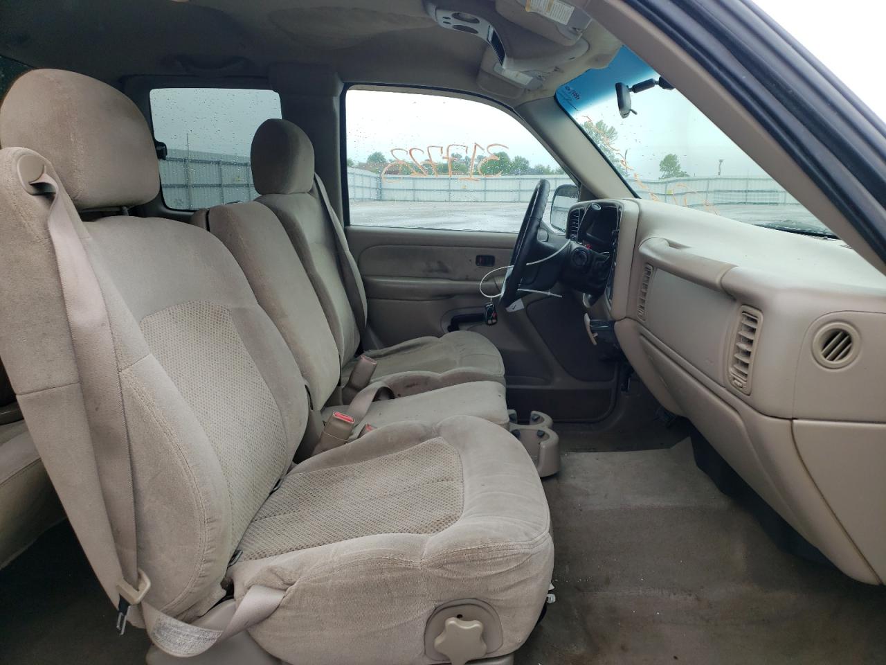 Photo 5 from auction – 2001 CHEVROLET SILVERADO with VIN 2GCEC19VX11248974