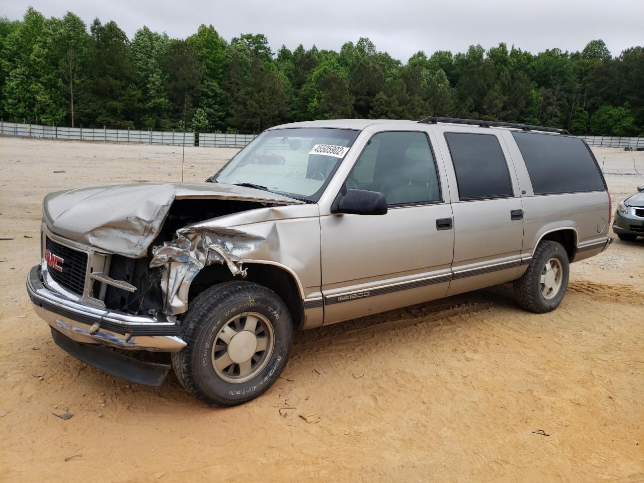 Photo 2 from auction – 1999 GMC SUBURBAN C with VIN 3GKEC16RXXG545268