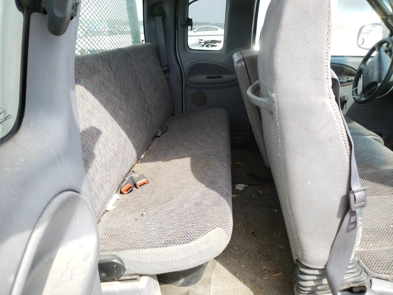Photo 6 from auction – 2000 DODGE RAM 2500 with VIN 3B7KF23Z2YG112867