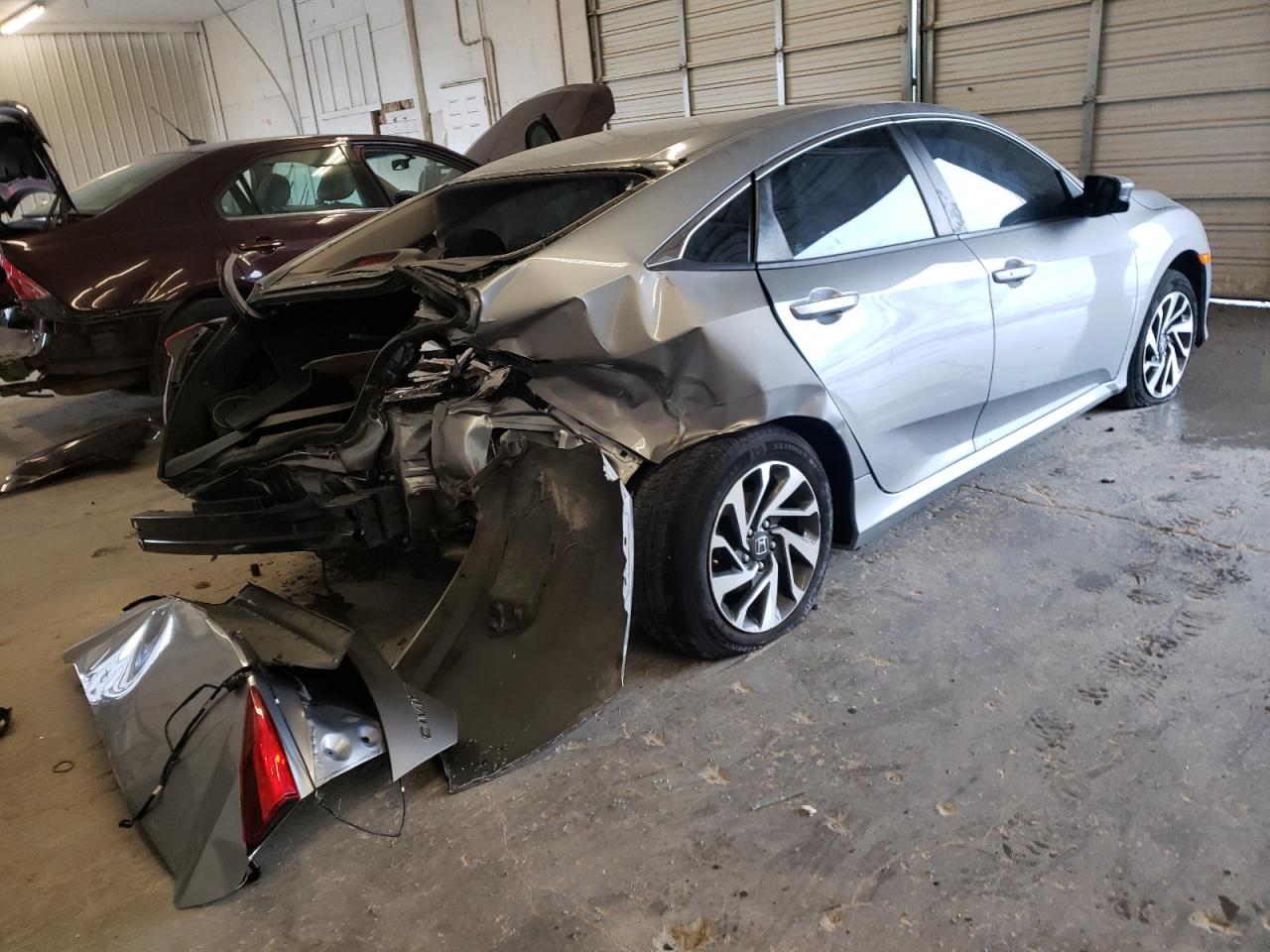Photo 4 from auction – 2016 HONDA CIVIC EX with VIN 19XFC2F70GE050349
