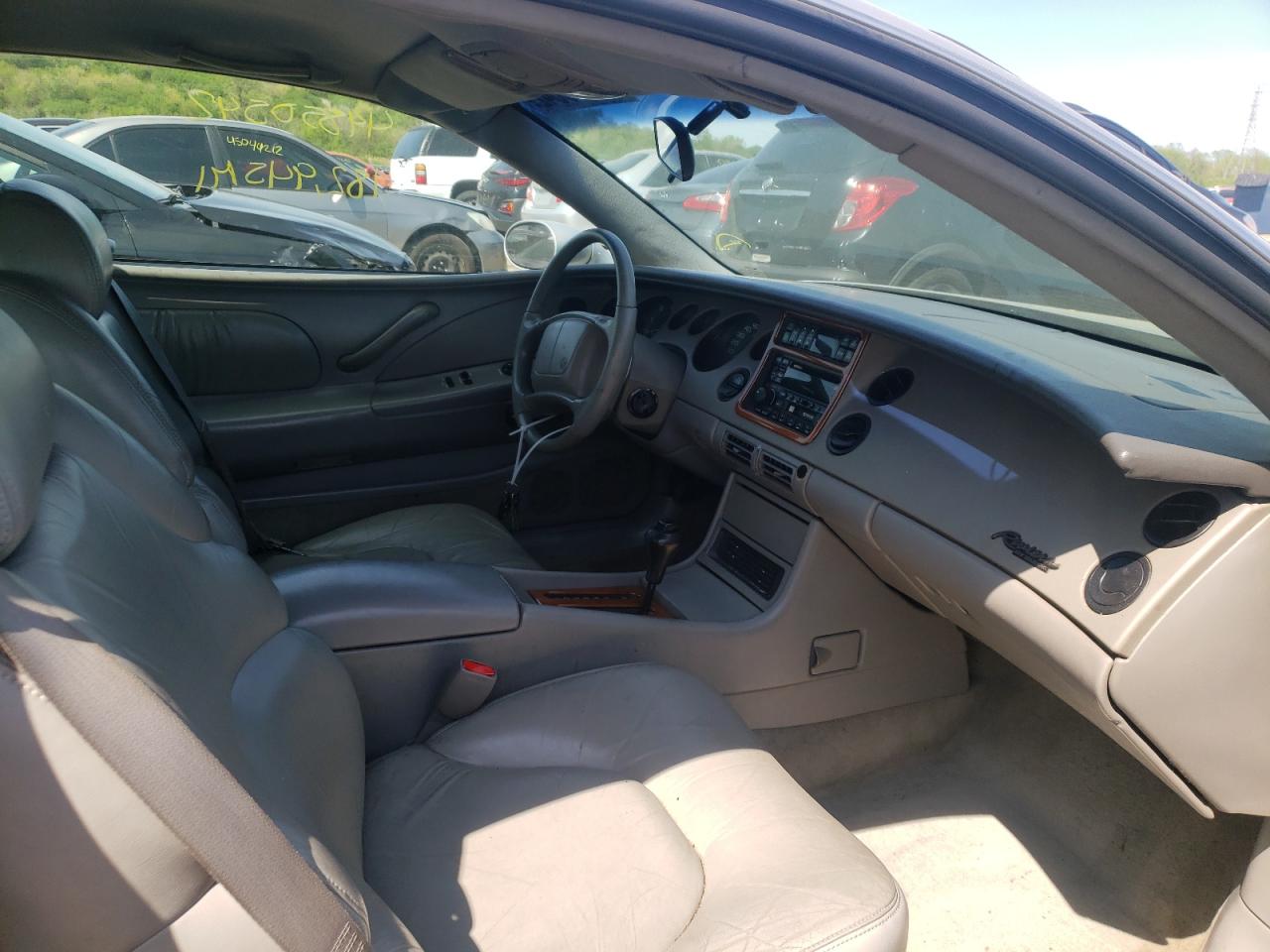 Photo 5 from auction – 1997 BUICK RIVIERA with VIN 1G4GD22K6V4712683