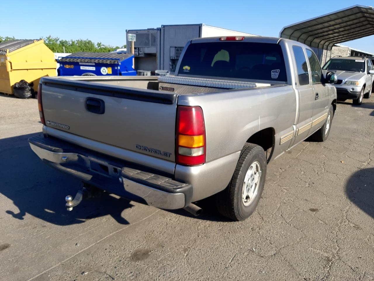 Photo 4 from auction – 2001 CHEVROLET SILVERADO with VIN 1GCEC19VX1Z175726