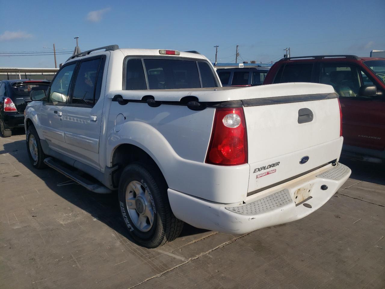 Photo 3 from auction – 2002 FORD EXPLORER S with VIN 1FMZU67E22UD53105