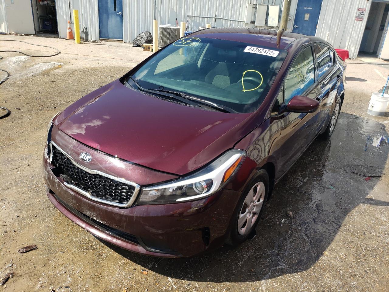 Photo 2 from auction – 2017 KIA FORTE LX with VIN 3KPFK4A71HE027217