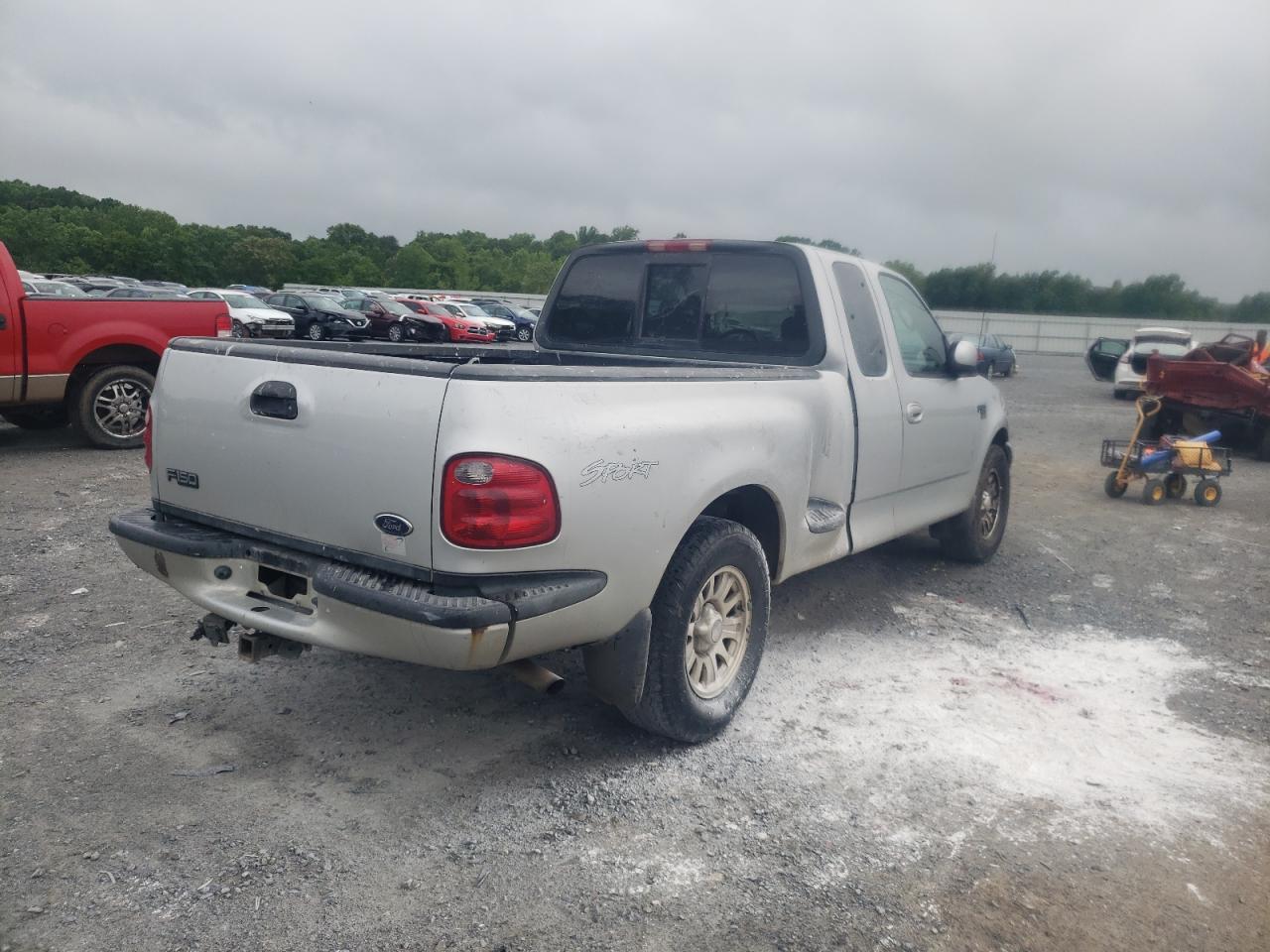 Photo 4 from auction – 2002 FORD F150 with VIN 1FTRX07LX2KD44641