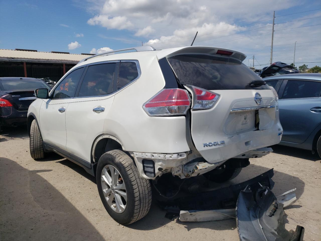 Photo 3 from auction – 2014 NISSAN ROGUE S with VIN KNMAT2MT2FP564518
