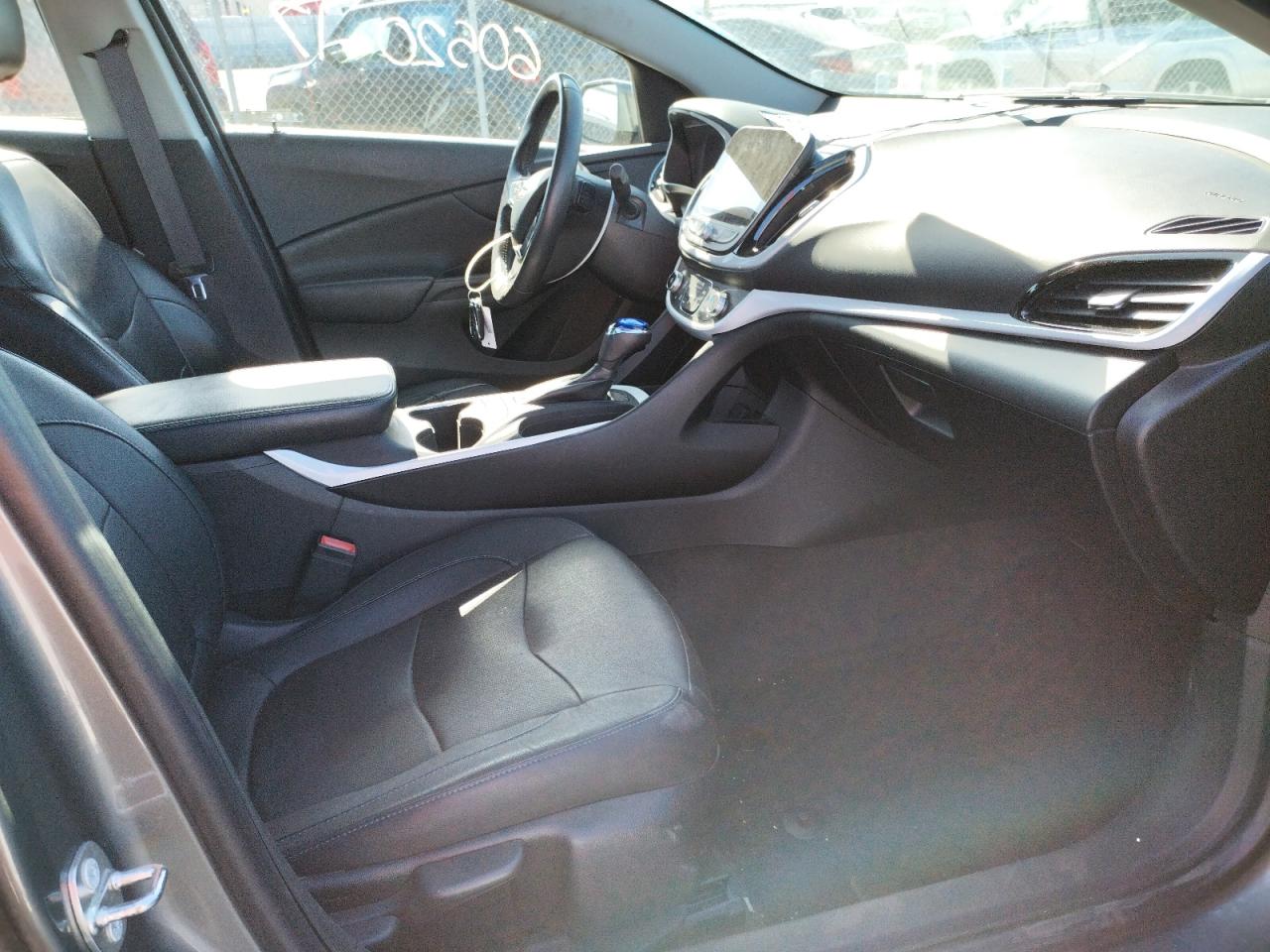 Photo 5 from auction – 2017 CHEVROLET VOLT LT with VIN 1G1RC6S54HU115532