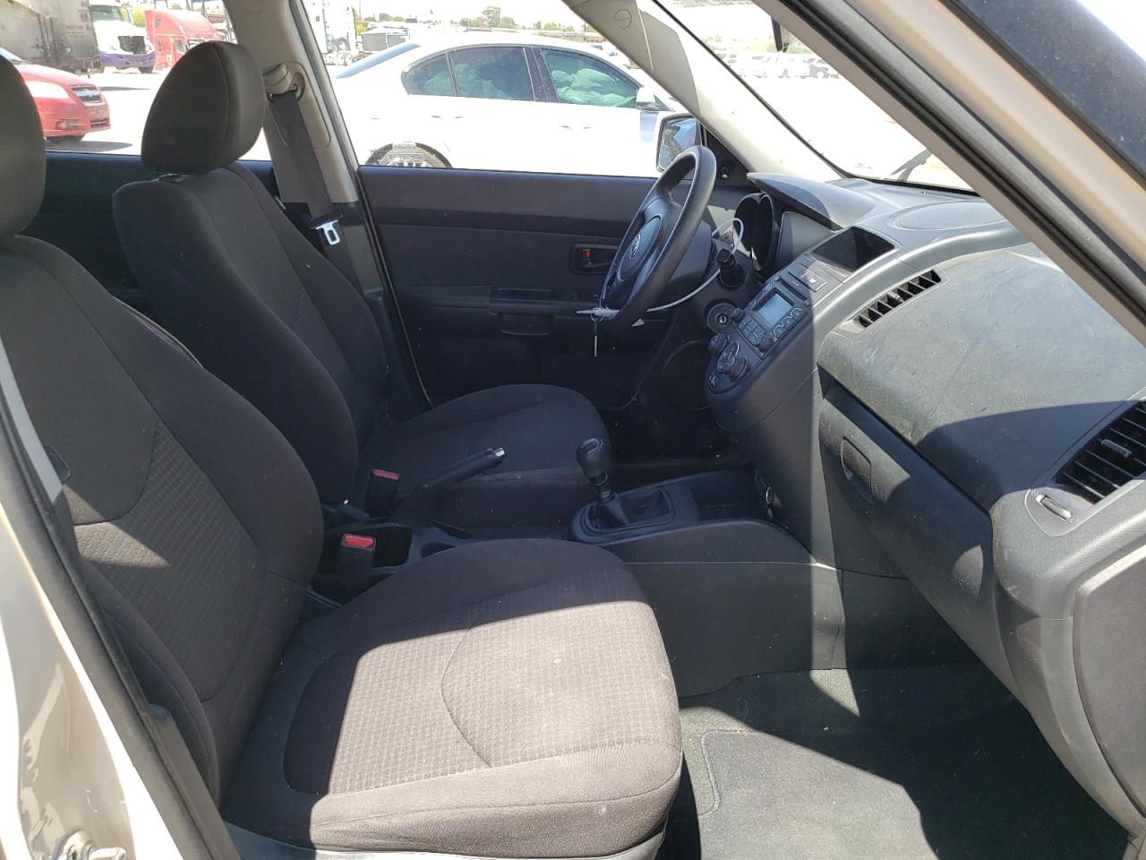 Photo 5 from auction – 2012 KIA SOUL with VIN KNDJT2A5XC7399741