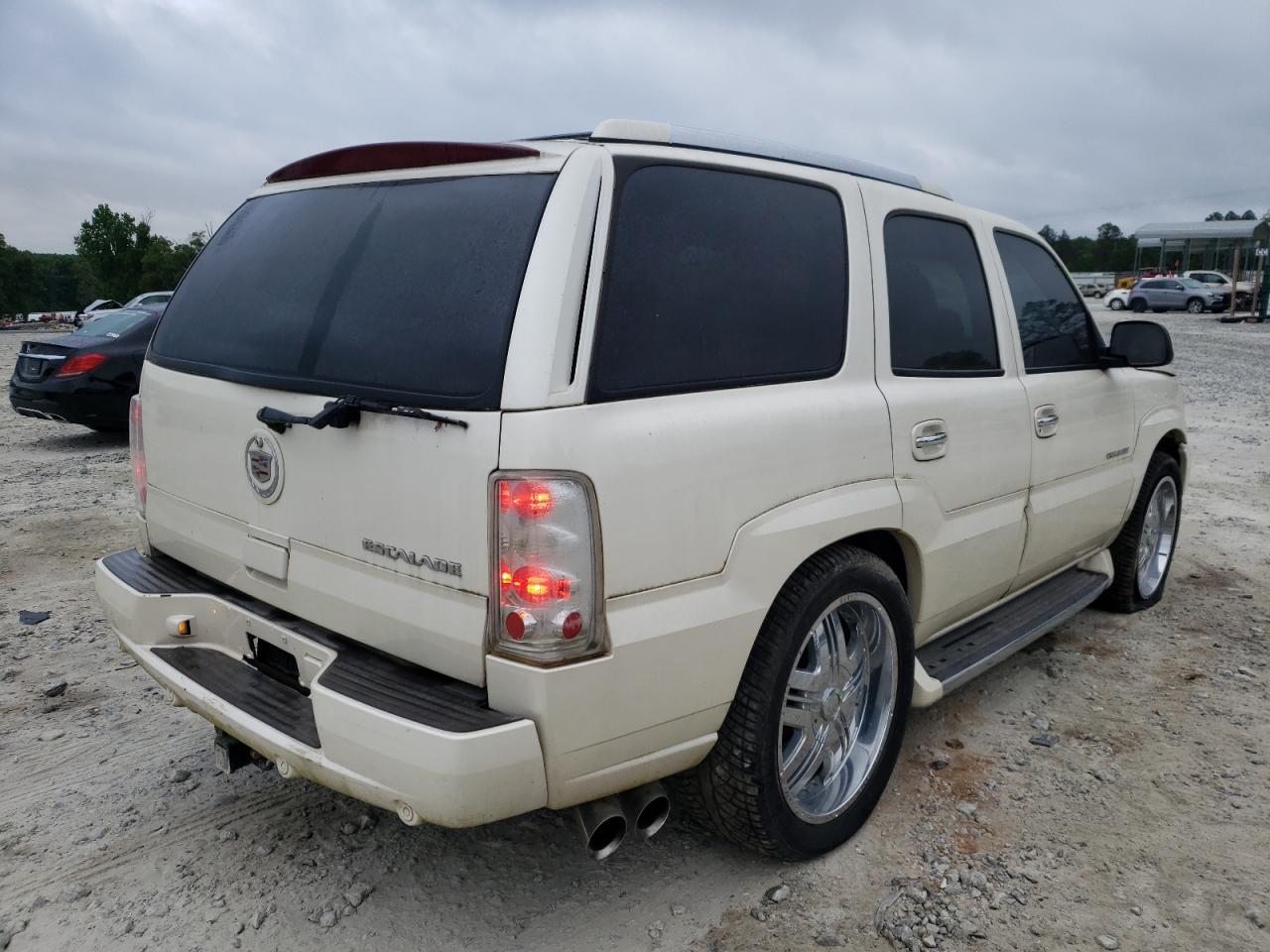 Photo 4 from auction – 2002 CADILLAC ESCALADE L with VIN 1GYEC63T82R159914