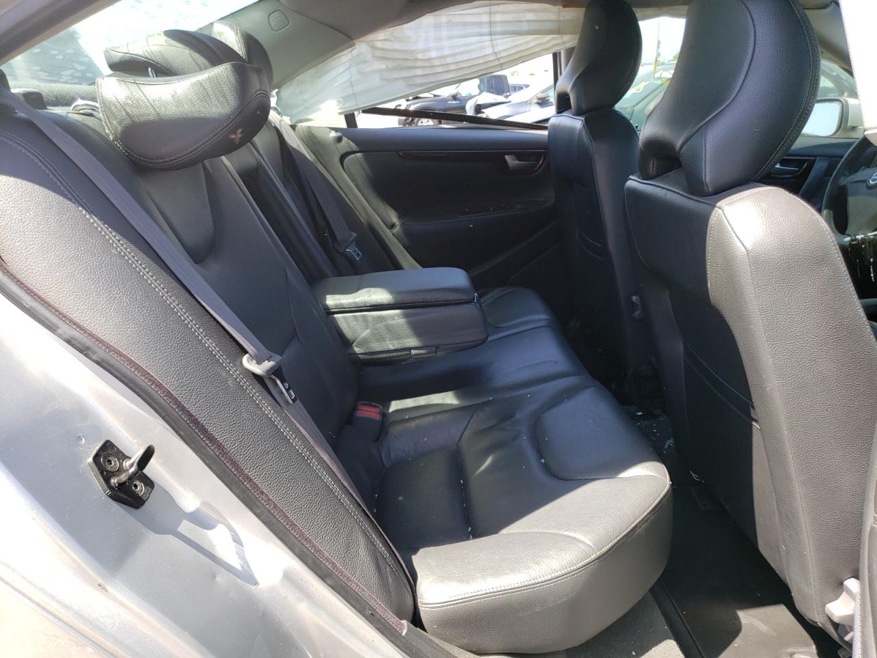 Photo 6 from auction – 2004 VOLVO S60 with VIN YV1RS64AX42323869