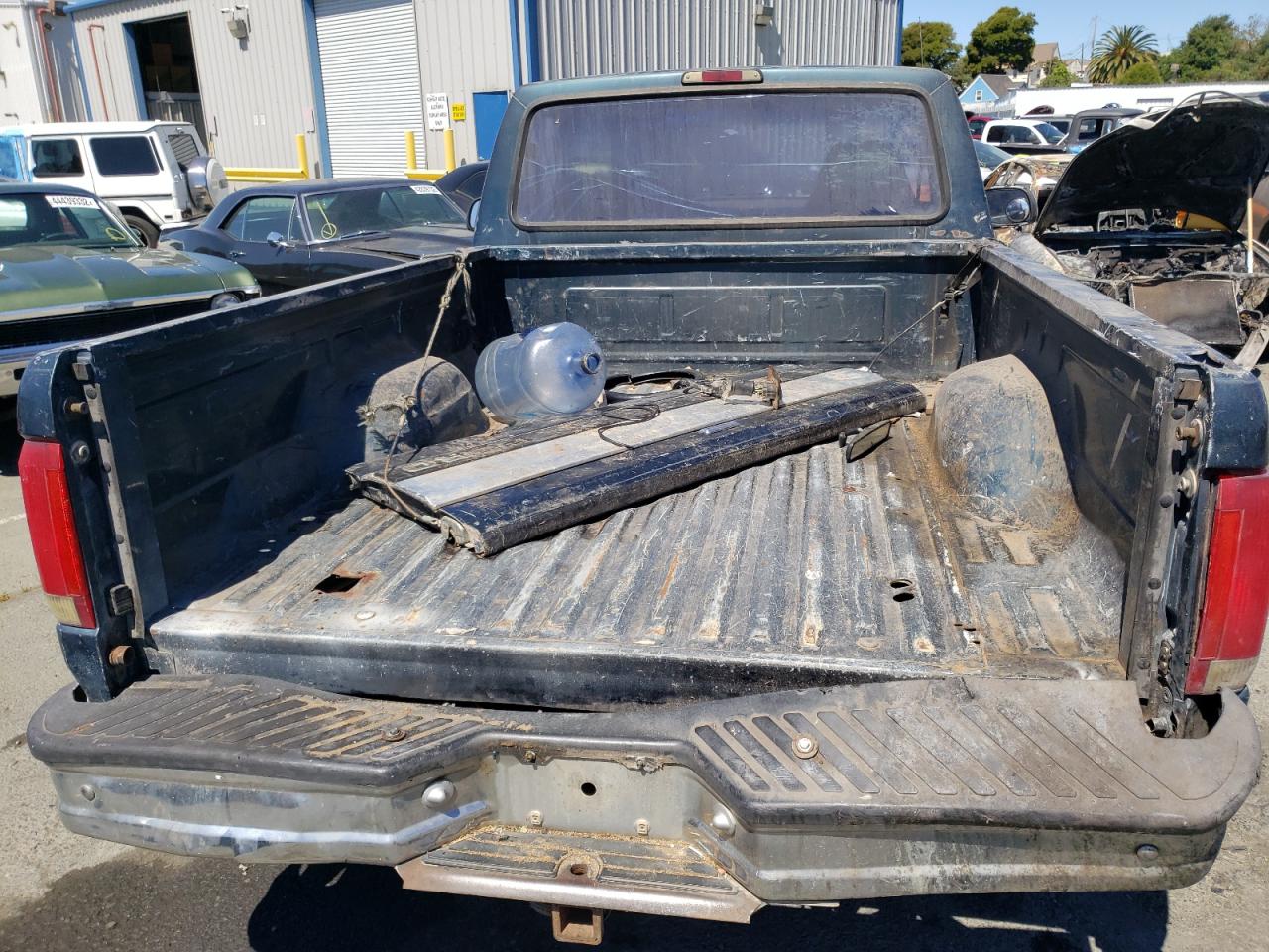 Photo 6 from auction – 1995 FORD F150 with VIN 1FTEF15H5SLA02398